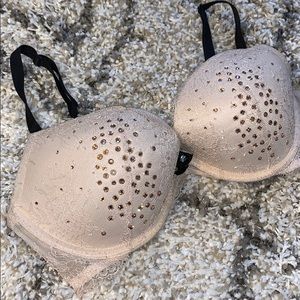 Victoria’s Secret push up rhinestone lace bra 34D